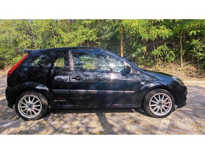 FORD FIESTA 1.6 Sport