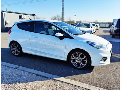 FORD FIESTA Van 1.5 TDCi Sport Titanium Navigáció Sávtartó LED 5%THM 12hó garancia /Vásárolja meg online!/