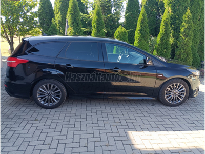 FORD FOCUS 1.5 EcoBoost Black Edition S S