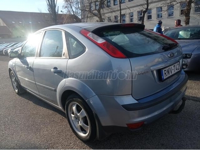 FORD FOCUS 1.6 Ghia