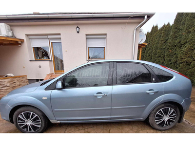 FORD FOCUS 1.6 Ghia