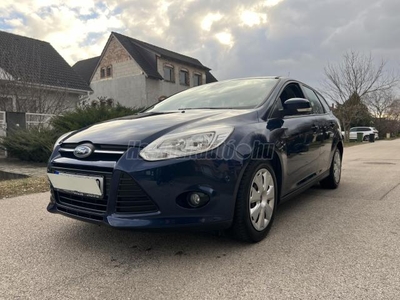 FORD FOCUS 1.6 TDCi Titanium NAVIGÁCIÓ!!FŰTHETŐ ÜLÉS!!ELSŐ-HÁTSÓ PARKRADAR!!DIGITÁLIS KÉTZÓNÁS KLÍMA!!