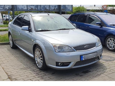 FORD MONDEO 3.0 ST 220