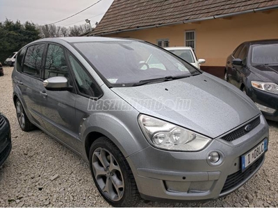 FORD S-MAX 2.0 FFV Titanium 7-fős