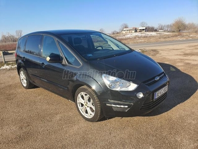 FORD S-MAX 2.0 TDCi Business RADAR. KAMERA. DIGITKLÍMA