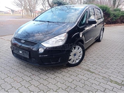 FORD S-MAX 2.0 TDCi Titanium