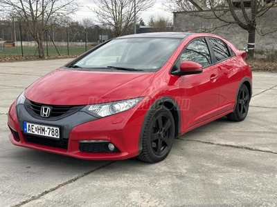 HONDA CIVIC 1.8 Executive XENON-ÜVEGTETŐ-KAMERA-RADAR-FRISS SZERVIZ