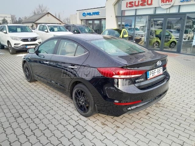 HYUNDAI ELANTRA 1.6 MPi Comfort VEZETETT SZ.KÖNYV! TOLATÓKAMERA.RADAR.ÜLÉS-KORMÁNYFŰTÉS!