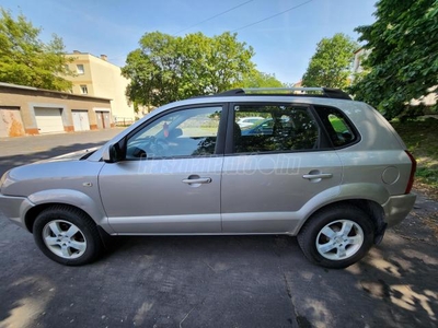 HYUNDAI TUCSON 2.0 CVVT Active 2WD