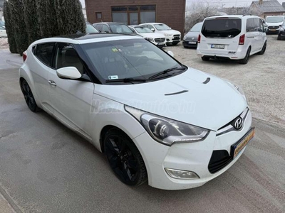 HYUNDAI VELOSTER 1.6 GDI Style TOLATÓKAMERA NAVIGÁCIÓ BŐR LED PANORÁMA TETŐ 159E KM