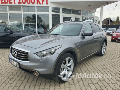 INFINITI QX70