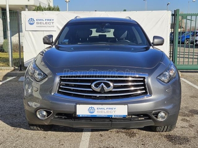 INFINITI QX70 3.0 d S Premium (Automata) Magyarországi/ Vezetett szervizkönyv