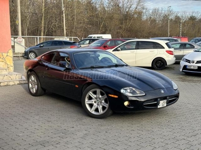 JAGUAR XK 8 4.0 Coupe (Automata) MAGYAR FULL BI-XEN 18K ÚJSZG MEMELBŐR TEMP FÜL DKLÍMA HIFI 98EKM ELKORM ÚJSZERŰ