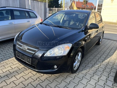 KIA CEE'D 1.6 CRDi EX Limited Digit klíma. Szervizkönyv. friss műszaki!