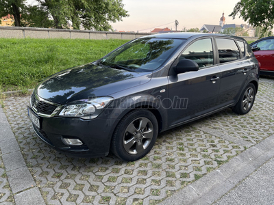 KIA CEE'D Cee’d ED 1.4L 90LE