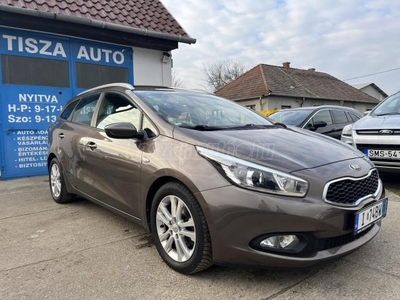 KIA CEE'D SW 1.6 CRDi HP TX ülés-kormány fűtés.tolatóradar.szervizkönyv