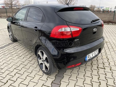 KIA RIO 1.4 CVVT EX Limited Fifa World Cup Edition 2014