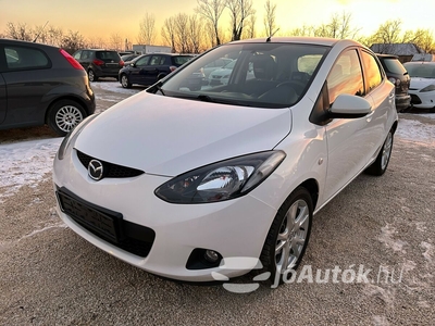 MAZDA Mazda 2