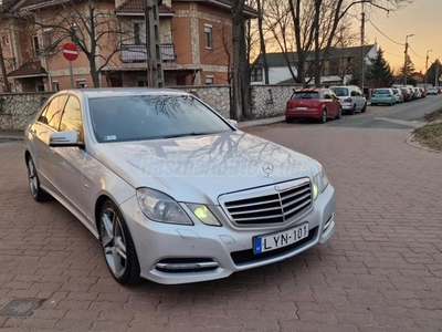 MERCEDES-BENZ E 220 CDI BlueEFFICIENCY Avantgarde (Automata)