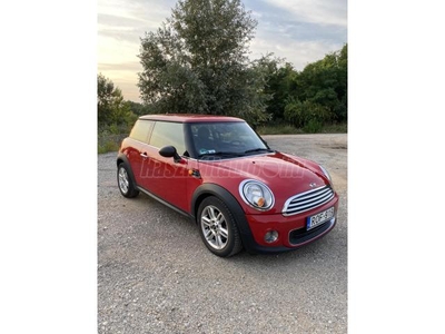 MINI MINI COOPER 1.6 (Automata)