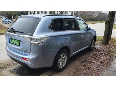 MITSUBISHI OUTLANDER 2.0 PHEV Intense Plus 4WD CVT