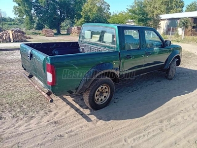 NISSAN PICK UP 2.5 4WD Double Cab