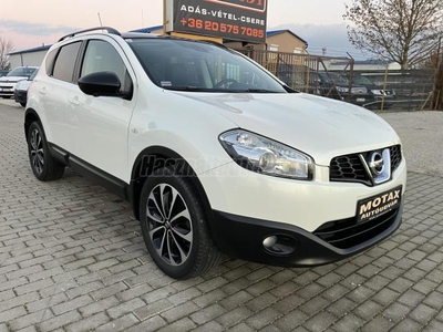 NISSAN QASHQAI 1.6 i-Way ELSŐ TULAJ!SZERVIZKÖNYVES!SÉRÜLÉSMENTES!ÜVEGTETŐ NAVI360KAMERA!HARANCIA!