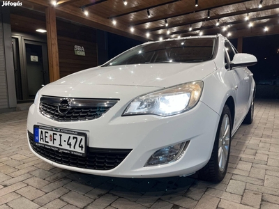 Opel Astra J Sports Tourer 1.7 CDTI Active Azon...