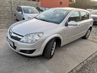 OPEL ASTRA H 1.6 Cosmo