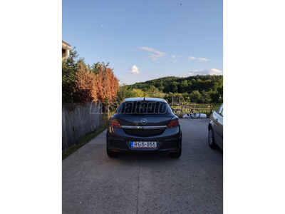 OPEL ASTRA H 1.6 GTC Cosmo