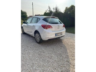 OPEL ASTRA J 1.6 T Enjoy