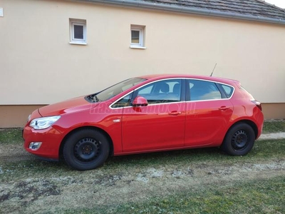 OPEL ASTRA J 1.7 CDTI Cosmo