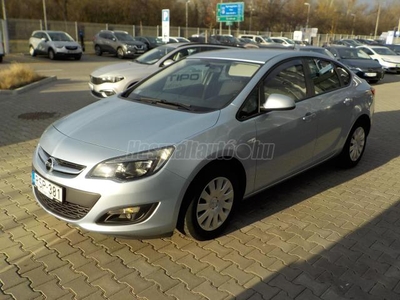 OPEL ASTRA J Sedan 1.4 T Enjoy EURO6 Magyarországi - Vezetett szervizfüzet!