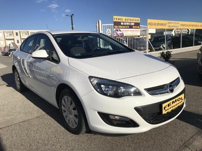 OPEL ASTRA J Sedan 1.6 Enjoy EURO6 Moi! 1tulaj! Sérülésmentes!Végig vezetett szervízkönyv!