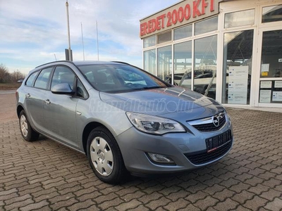 OPEL ASTRA J Sports Tourer 1.4 Enjoy