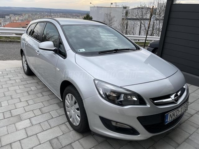 OPEL ASTRA J Sports Tourer 1.4 T Selection EURO6 82.000 km!