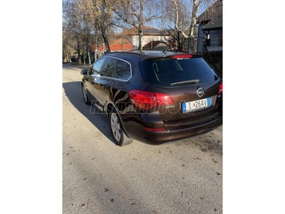 OPEL ASTRA J Sports Tourer 1.7 CDTI Sport