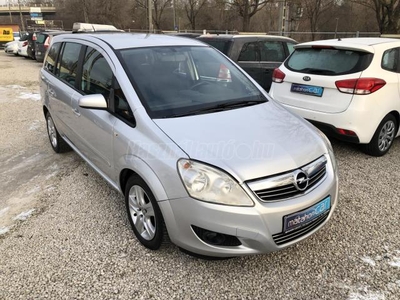 OPEL ZAFIRA B 1.8 Cosmo Esztétikus.szép autó