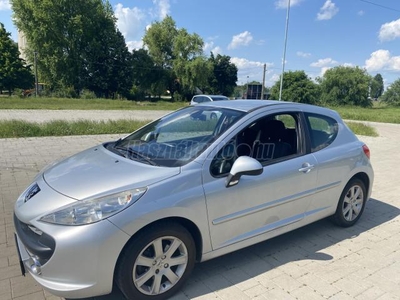 PEUGEOT 207 1.6 VTi Premium