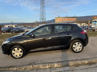 RENAULT MEGANE 1.6 Authentique