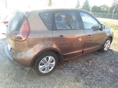 RENAULT SCENIC Grand Scénic 1.5 dCi Dynamique NAVIGÁCIÓ.TEMPOMAT.DIGIT KLÍMA.KORREKT ÁLLAPOT