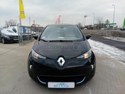 RENAULT ZOE Intens Q210 22KW .93% A RENAULT ÁLTAL BEVIZSGÁLT SAJÁT AKU. MEGKÍMÉLT ÁLLAPOTBA