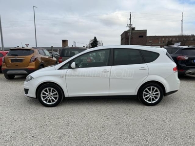 SEAT ALTEA XL 1.6 CR TDI Style 160E Km SZERVÍZKÖNYV ROZSDAMENTES