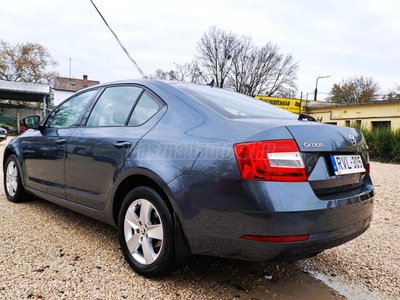 SKODA OCTAVIA 1.6 CR TDI Style Magyarországi. szervízkönyves. 1 tulaj. Smart- Link. ülésfütés!