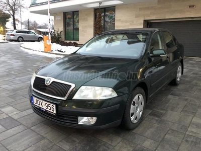 SKODA OCTAVIA 1.6 Elegance M.O.-i autó /valós km !