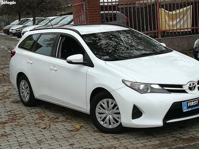 Toyota Auris Touring Sports 1.4 D-4D Active Klí...