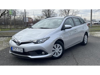 TOYOTA AURIS Touring Sports 1.33 Live (PGT-724) ELSŐ TULAJDONOSTÓL!