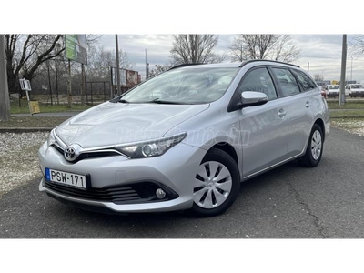 TOYOTA AURIS Touring Sports 1.33 Live (PSW-171) ELSŐ TULAJDONOSTÓL!