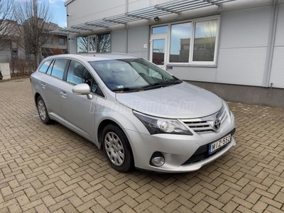 TOYOTA AVENSIS Wagon 2.0 D-4D Sol T27