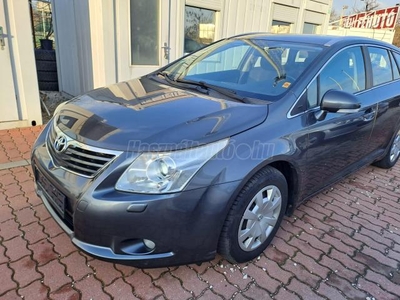 TOYOTA AVENSIS Wagon 2.0 Executive